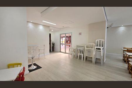 Apartamento para alugar com 60m², 3 quartos e 1 vagaÁrea comum - Salão de festas