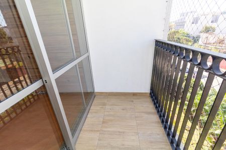 Apartamento para alugar com 60m², 3 quartos e 1 vagaVaranda