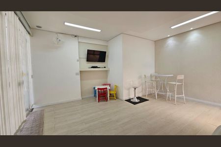 Apartamento para alugar com 60m², 3 quartos e 1 vagaÁrea comum - Salão de festas