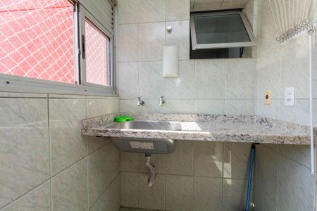 Apartamento para alugar com 60m², 3 quartos e 1 vagaÁrea de Serviço