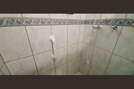 Casa à venda com 196m², 3 quartos e 3 vagas Casa à venda com 196m², 3 quartos e 3 vagasBanheiro Social