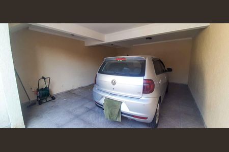 Casa à venda com 196m², 3 quartos e 3 vagas Casa à venda com 196m², 3 quartos e 3 vagasGaragem