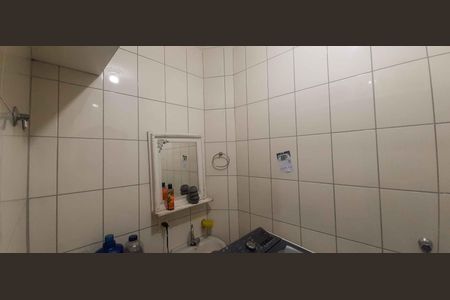 Casa à venda com 196m², 3 quartos e 3 vagas Casa à venda com 196m², 3 quartos e 3 vagasBanheiro da Edícula