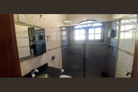 Casa à venda com 196m², 3 quartos e 3 vagas Casa à venda com 196m², 3 quartos e 3 vagasBanheiro da Suíte