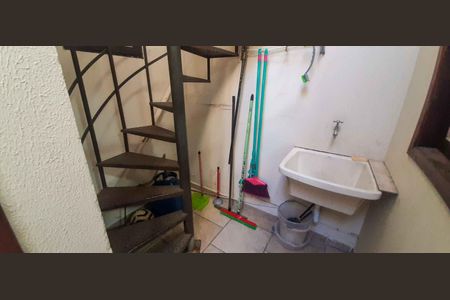 Casa à venda com 196m², 3 quartos e 3 vagas Casa à venda com 196m², 3 quartos e 3 vagasÁrea de Serviço