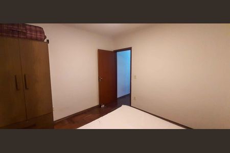 Casa à venda com 196m², 3 quartos e 3 vagas Casa à venda com 196m², 3 quartos e 3 vagasQuarto 1