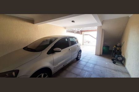Casa à venda com 196m², 3 quartos e 3 vagas Casa à venda com 196m², 3 quartos e 3 vagasGaragem
