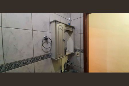 Casa à venda com 196m², 3 quartos e 3 vagas Casa à venda com 196m², 3 quartos e 3 vagasBanheiro Social