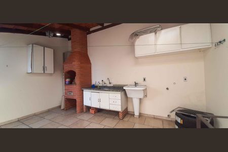 Casa à venda com 196m², 3 quartos e 3 vagas Casa à venda com 196m², 3 quartos e 3 vagasEspaço Gourmet