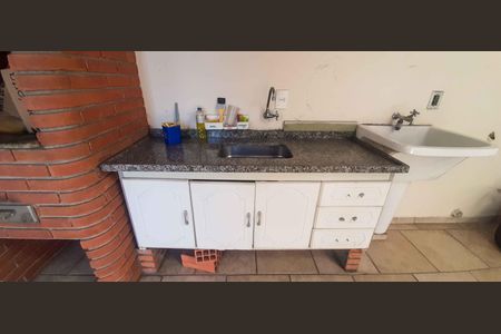 Casa à venda com 196m², 3 quartos e 3 vagas Casa à venda com 196m², 3 quartos e 3 vagasEspaço Gourmet