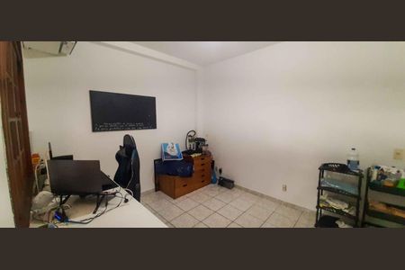 Casa à venda com 196m², 3 quartos e 3 vagas Casa à venda com 196m², 3 quartos e 3 vagasEdícula / Home Office