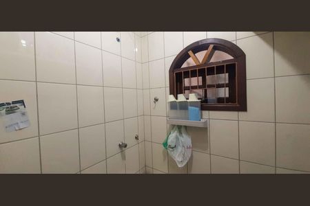 Casa à venda com 196m², 3 quartos e 3 vagas Casa à venda com 196m², 3 quartos e 3 vagasBanheiro da Edícula