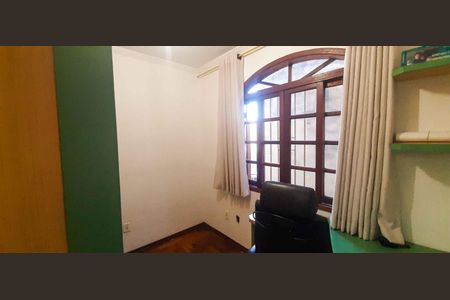 Casa à venda com 196m², 3 quartos e 3 vagas Casa à venda com 196m², 3 quartos e 3 vagasQuarto 2