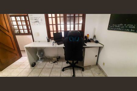 Casa à venda com 196m², 3 quartos e 3 vagas Casa à venda com 196m², 3 quartos e 3 vagasEdícula / Home Office