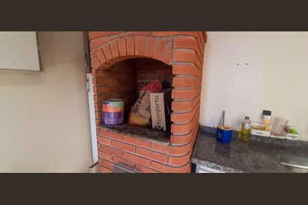 Casa à venda com 196m², 3 quartos e 3 vagas Casa à venda com 196m², 3 quartos e 3 vagasEspaço Gourmet