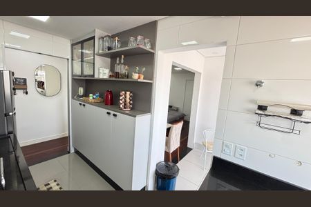 Apartamento à venda com 80m², 3 quartos e 2 vagasCozinha