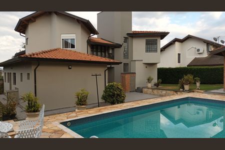 Casa de condomínio para alugar com 336m², 4 quartos e 4 vagasÁrea Externa