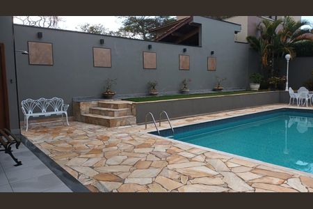 Casa de condomínio para alugar com 336m², 4 quartos e 4 vagasÁrea Externa