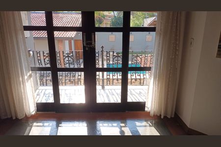 Casa de condomínio para alugar com 336m², 4 quartos e 4 vagasAcesso