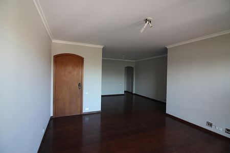 Apartamento à venda com 220m², 3 quartos e 2 vagasSala