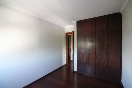 Apartamento à venda com 220m², 3 quartos e 2 vagasQuarto 2