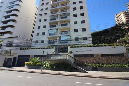 Apartamento à venda com 220m², 3 quartos e 2 vagasFachada