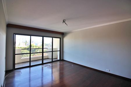 Apartamento à venda com 220m², 3 quartos e 2 vagasSala