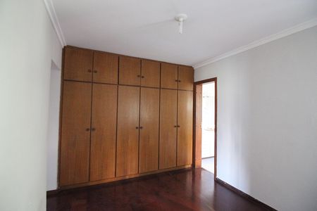 Apartamento à venda com 220m², 3 quartos e 2 vagasSuíte