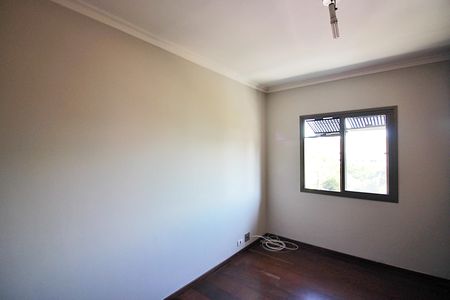 Apartamento à venda com 220m², 3 quartos e 2 vagasQuarto 1