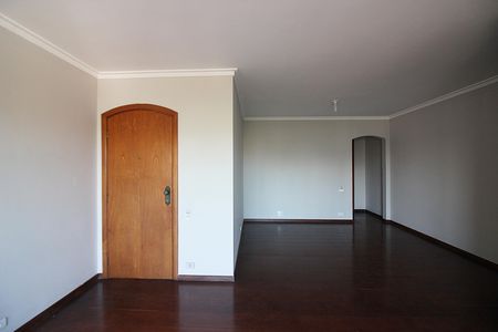 Apartamento à venda com 220m², 3 quartos e 2 vagasSala