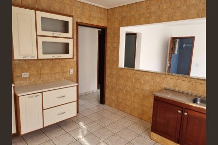 Cozinha de casa para alugar com 2 quartos, 50m² em Jardim Maria Virginia, São Paulo