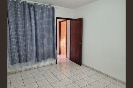 Quarto 2 de casa para alugar com 2 quartos, 50m² em Jardim Maria Virginia, São Paulo