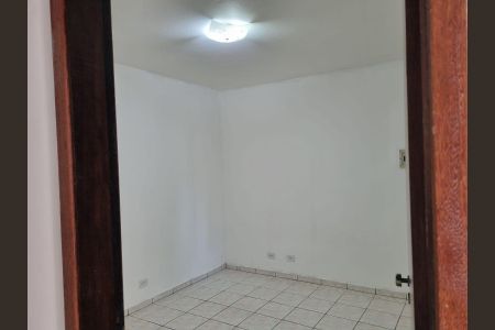 Quarto 1 de casa para alugar com 2 quartos, 50m² em Jardim Maria Virginia, São Paulo
