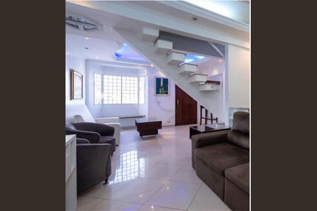 Casa de condomínio à venda com 120m², 3 quartos e 1 vaga