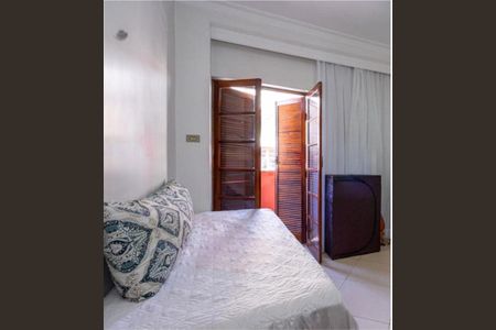 Casa de condomínio à venda com 120m², 3 quartos e 1 vaga