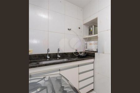 Casa de condomínio à venda com 120m², 3 quartos e 1 vaga