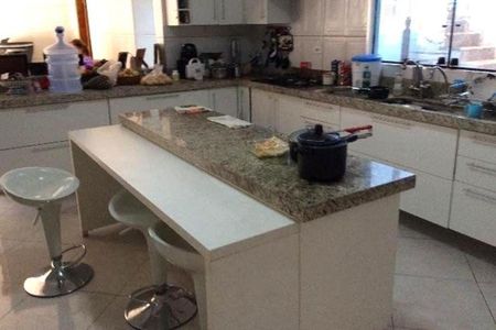 Casa à venda com 3 quartos, 190m² em Bandeiras, Osasco