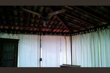 Casa à venda com 270m², 4 quartos e 1 vaga