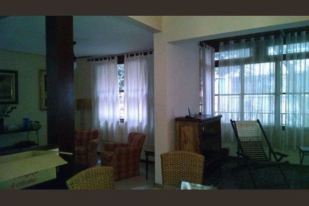 Casa à venda com 270m², 4 quartos e 1 vaga