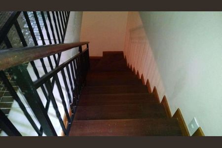 Casa à venda com 270m², 4 quartos e 1 vaga