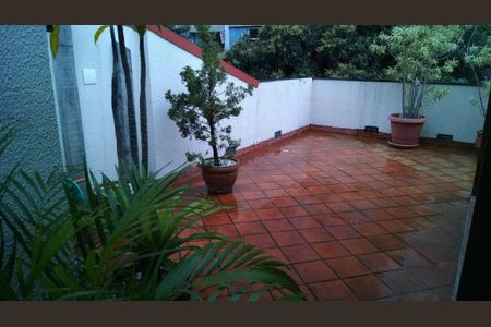 Casa à venda com 270m², 4 quartos e 1 vaga