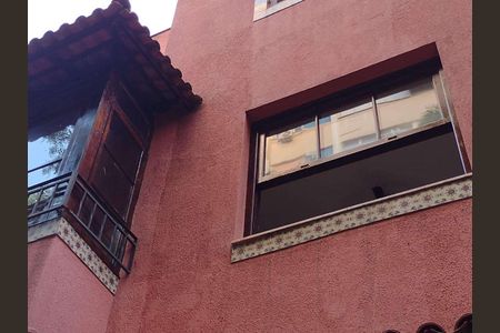 Casa à venda com 270m², 4 quartos e 1 vaga