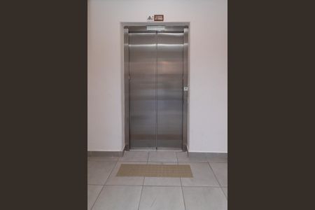 Apartamento à venda com 32m², 2 quartos e sem vagaÁrea comum