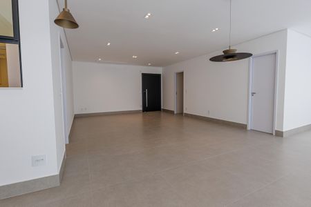 Apartamento para alugar com 155m², 3 quartos e 2 vagasSala