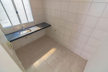 Casa de condomínio à venda com 75m², 2 quartos e 2 vagasCozinha