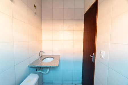 Casa à venda com 75m², 2 quartos e 2 vagasBanheiro da Suíte 2