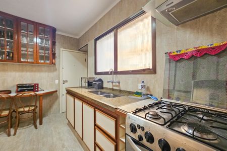 Apartamento para alugar com 95m², 3 quartos e 1 vagaÁrea de serviço