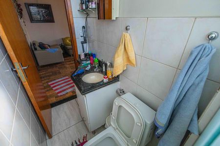 Apartamento à venda com 57m², 3 quartos e 1 vaga Apartamento à venda com 57m², 3 quartos e 1 vagaBanheiro Social