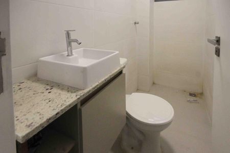 Apartamento para alugar com 33m², 1 quarto e sem vaga Apartamento para alugar com 33m², 1 quarto e sem vagaBanheiro