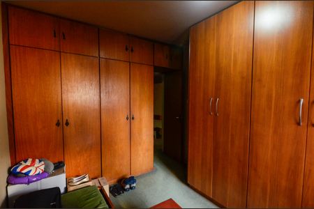 Casa à venda com 200m², 4 quartos e 2 vagas Casa à venda com 200m², 4 quartos e 2 vagasQuarto 2